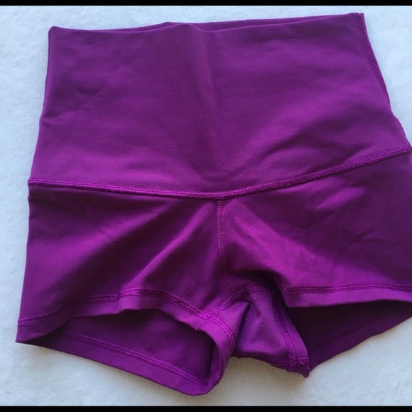 lululemon athletica Pants - lululemon high waisted booty shorts size 4 lululemon athletica Pants - lululemon high waisted booty shorts size 4